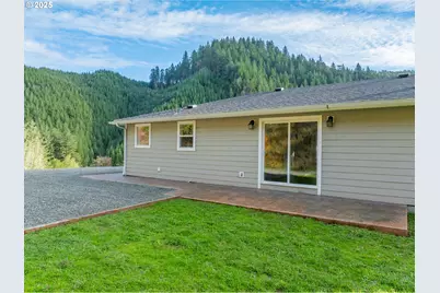 16855 Highway 42, Myrtle Point, OR 97458 - Photo 35