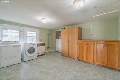 803 Main St, Philomath, OR 97370 - Photo 11