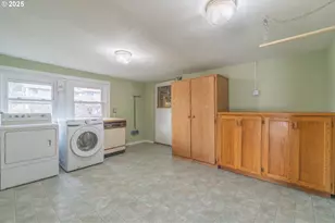 803 Main St, Philomath, OR 97370 - Photo 11