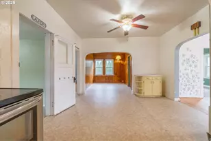 803 Main St, Philomath, OR 97370 - Photo 5