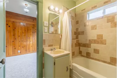 803 Main St, Philomath, OR 97370 - Photo 17