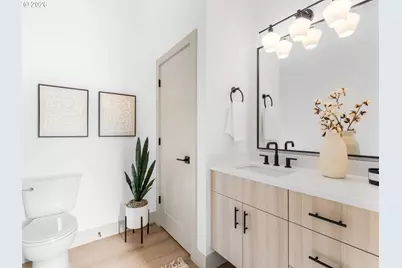 1251 SW Hume Ct, Portland, OR 97219 - Photo 7