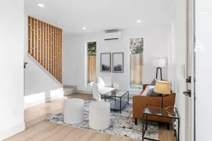 1251 SW Hume Ct, Portland, OR 97219 - Photo 3