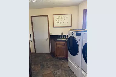 735 SW Mill St, Sheridan, OR 97378 - Photo 7