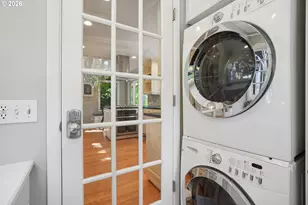 908 SW Davenport St, Portland, OR 97201 - Photo 17