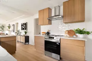 2530 NE Dekum St, Portland, OR 97211 - Photo 7