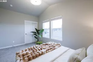 4541 SE 97th Ave, Portland, OR 97266 - Photo 17