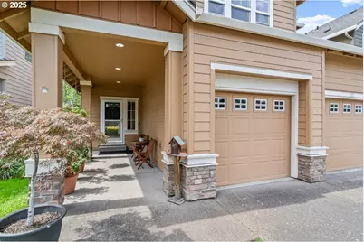 312 NE 105th Ave, Hillsboro, OR 97006 - Photo 3