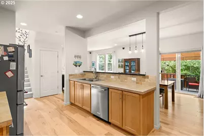 312 NE 105th Ave, Hillsboro, OR 97006 - Photo 7