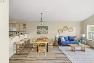 945 SW 24th St, Troutdale, OR 97060 - Photo 9