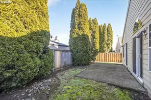 945 SW 24th St, Troutdale, OR 97060 - Photo 27