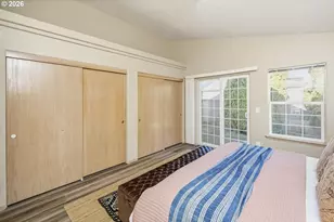 945 SW 24th St, Troutdale, OR 97060 - Photo 15