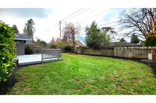2240 Providence St, Eugene, OR 97401 - Photo 25