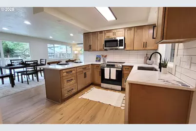 2240 Providence St, Eugene, OR 97401 - Photo 5