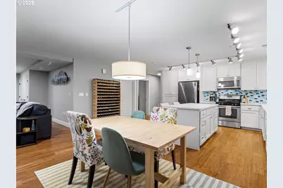 2013 NE 10th Ave #E, Portland, OR 97212 - Photo 11