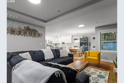 2013 NE 10th Ave #E, Portland, OR 97212 - Photo 7