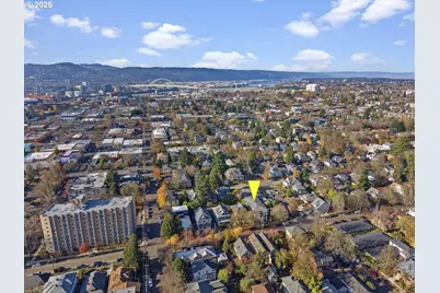 2013 NE 10th Ave #E, Portland, OR 97212 - Photo 29