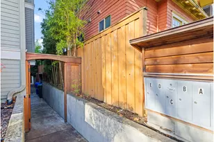 2013 NE 10th Ave, Portland, OR 97212 - Photo 5