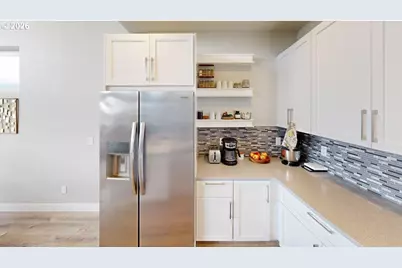 30396 Driftwood Dr, Gold Beach, OR 97444 - Photo 7