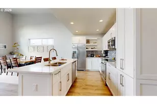 30396 Driftwood Dr, Gold Beach, OR 97444 - Photo 5