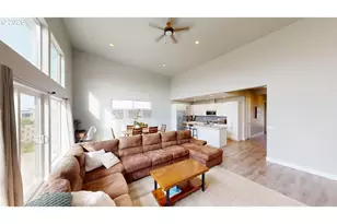 30396 Driftwood Dr, Gold Beach, OR 97444 - Photo 11