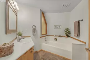 22690 S Springwater Rd, Estacada, OR 97023 - Photo 15