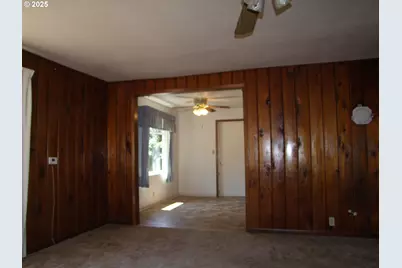 4623 S Myrtle Rd, Myrtle Creek, OR 97457 - Photo 11