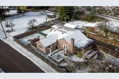 87606 Rice Rd, Mapleton, OR 97453 - Photo 3