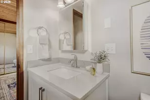 7968 SW Scholls Ferry Rd, Beaverton, OR 97008 - Photo 17