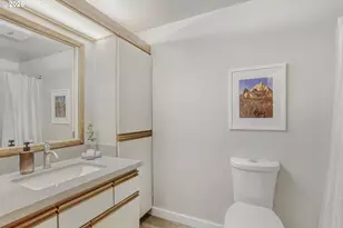 7968 SW Scholls Ferry Rd, Beaverton, OR 97008 - Photo 15