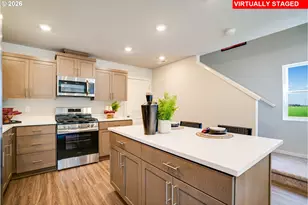 841 Sifuentez Ct, Woodburn, OR 97071 - Photo 7