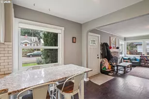 9917 NE Campaign St, Portland, OR 97220 - Photo 7