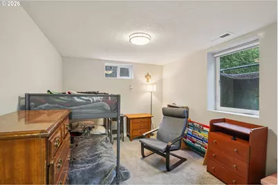 9917 NE Campaign St, Portland, OR 97220 - Photo 17
