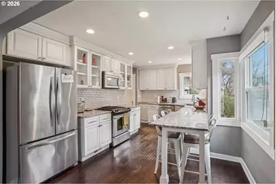 9917 NE Campaign St, Portland, OR 97220 - Photo 9