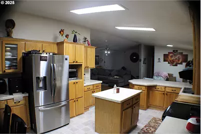 1320 Shoestring Rd, Riddle, OR 97469 - Photo 9