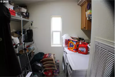 1320 Shoestring Rd, Riddle, OR 97469 - Photo 11