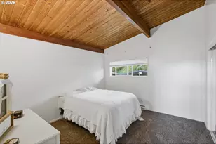290 N 3rd Ct, Coos Bay, OR 97420 - Photo 25