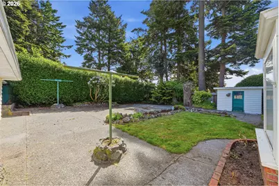 1313 Bayview St, North Bend, OR 97459 - Photo 31