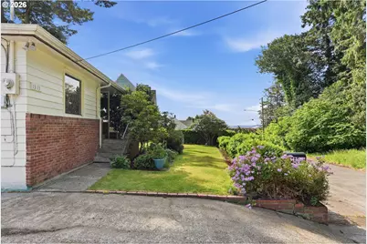 1313 Bayview St, North Bend, OR 97459 - Photo 43