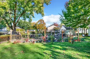 1474 Fetters Loop, Eugene, OR 97402 - Photo 39