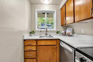 1474 Fetters Loop, Eugene, OR 97402 - Photo 15