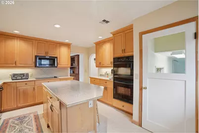 12313 SE Oatfield Rd, Milwaukie, OR 97222 - Photo 11