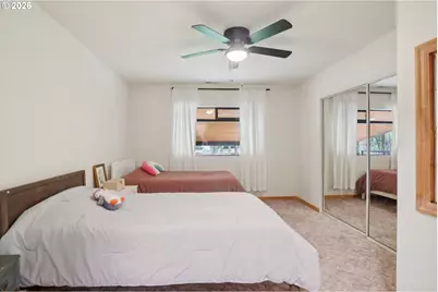 12313 SE Oatfield Rd, Milwaukie, OR 97222 - Photo 13