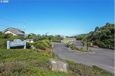 Shoreline Dr #32, Florence, OR 97439 - Photo 11