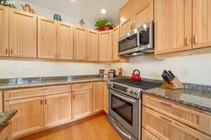 123 S Hemlock St, Cannon Beach, OR 97110 - Photo 13