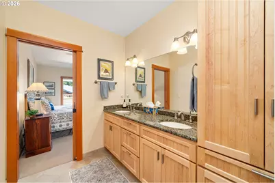 123 S Hemlock St #203, Cannon Beach, OR 97110 - Photo 25