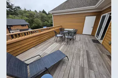 123 S Hemlock St #203, Cannon Beach, OR 97110 - Photo 31
