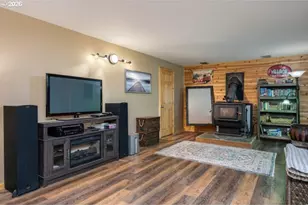 10256 Ridgeview Ter, Birkenfeld, OR 97016 - Photo 15