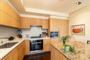 1075 NW Northrup St, Portland, OR 97209 - Photo 13