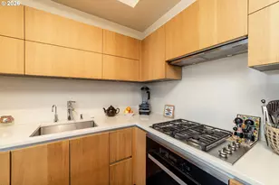 1075 NW Northrup St, Portland, OR 97209 - Photo 15